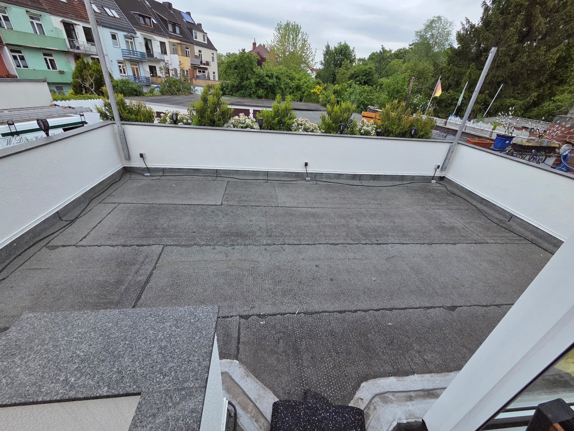 Bautenschutz in Bremen: Flachdachterrasse mit geprüfter Abdichtung